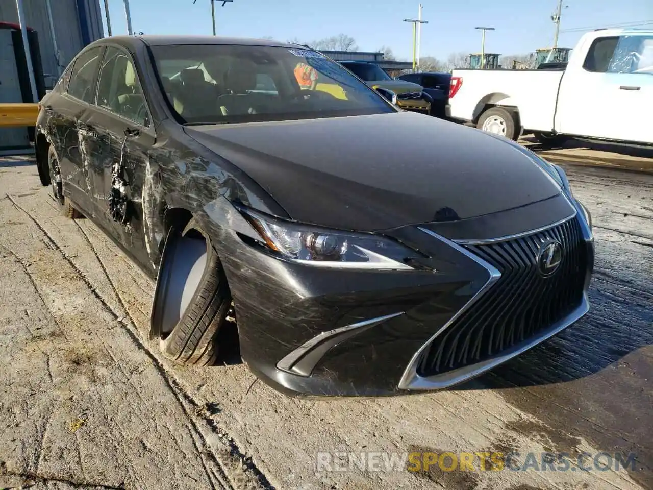 1 Photograph of a damaged car 58ADZ1B18LU051637 LEXUS ES350 2020