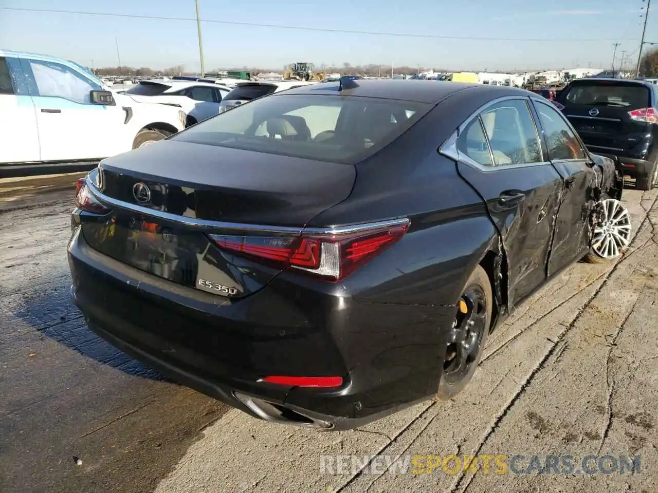 4 Photograph of a damaged car 58ADZ1B18LU051637 LEXUS ES350 2020