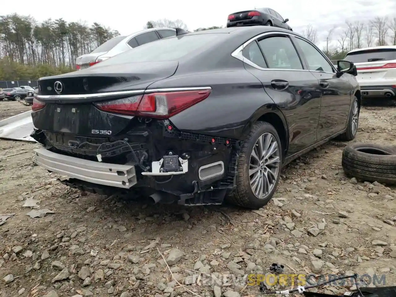 4 Photograph of a damaged car 58ADZ1B18LU053405 LEXUS ES350 2020