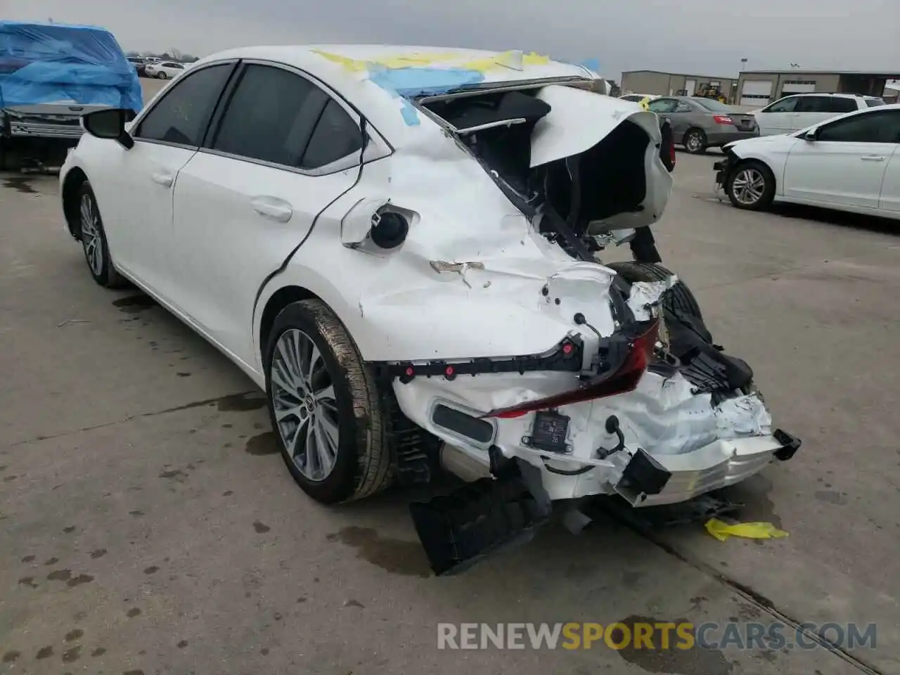 3 Photograph of a damaged car 58ADZ1B18LU057759 LEXUS ES350 2020