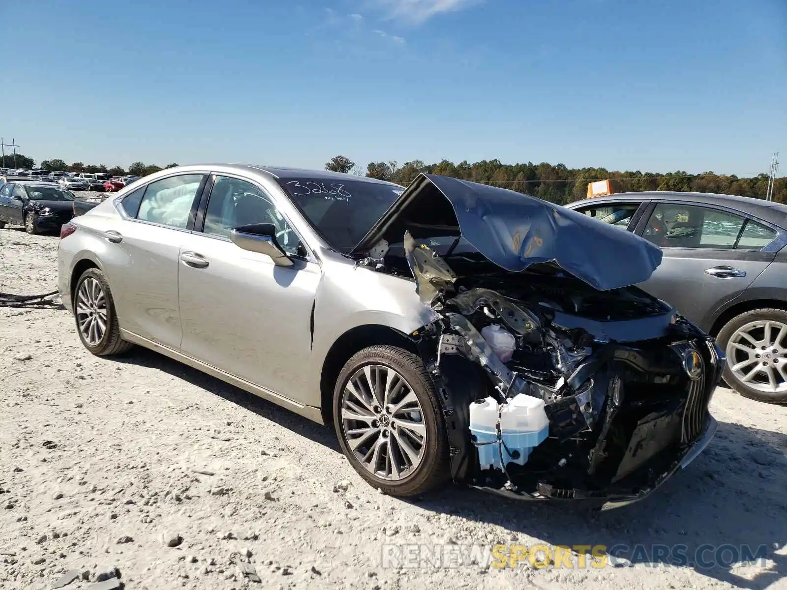 1 Photograph of a damaged car 58ADZ1B18LU063268 LEXUS ES350 2020