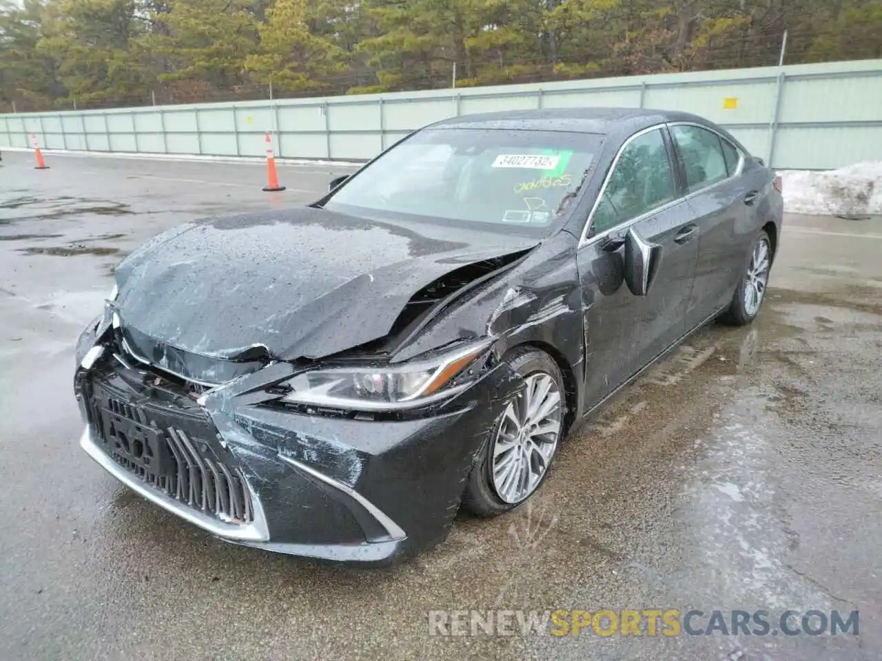 2 Photograph of a damaged car 58ADZ1B18LU066865 LEXUS ES350 2020