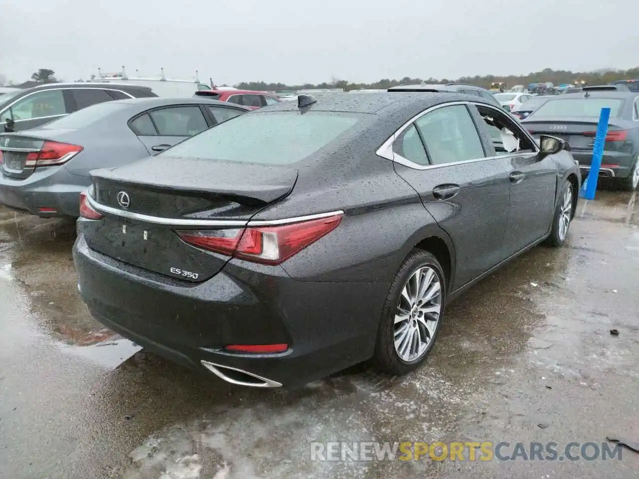 4 Photograph of a damaged car 58ADZ1B18LU066865 LEXUS ES350 2020