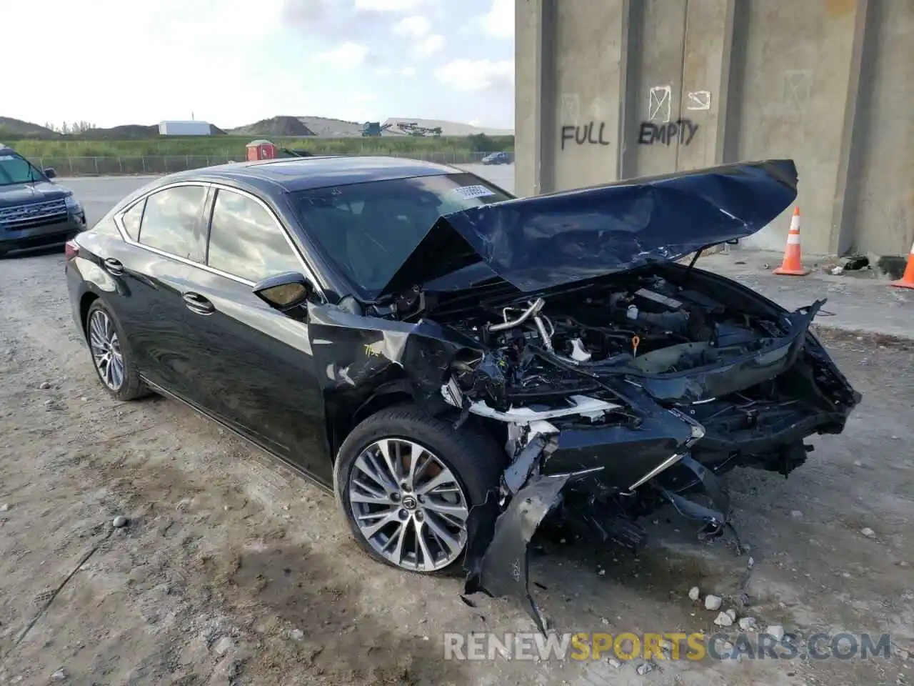 1 Photograph of a damaged car 58ADZ1B18LU067739 LEXUS ES350 2020