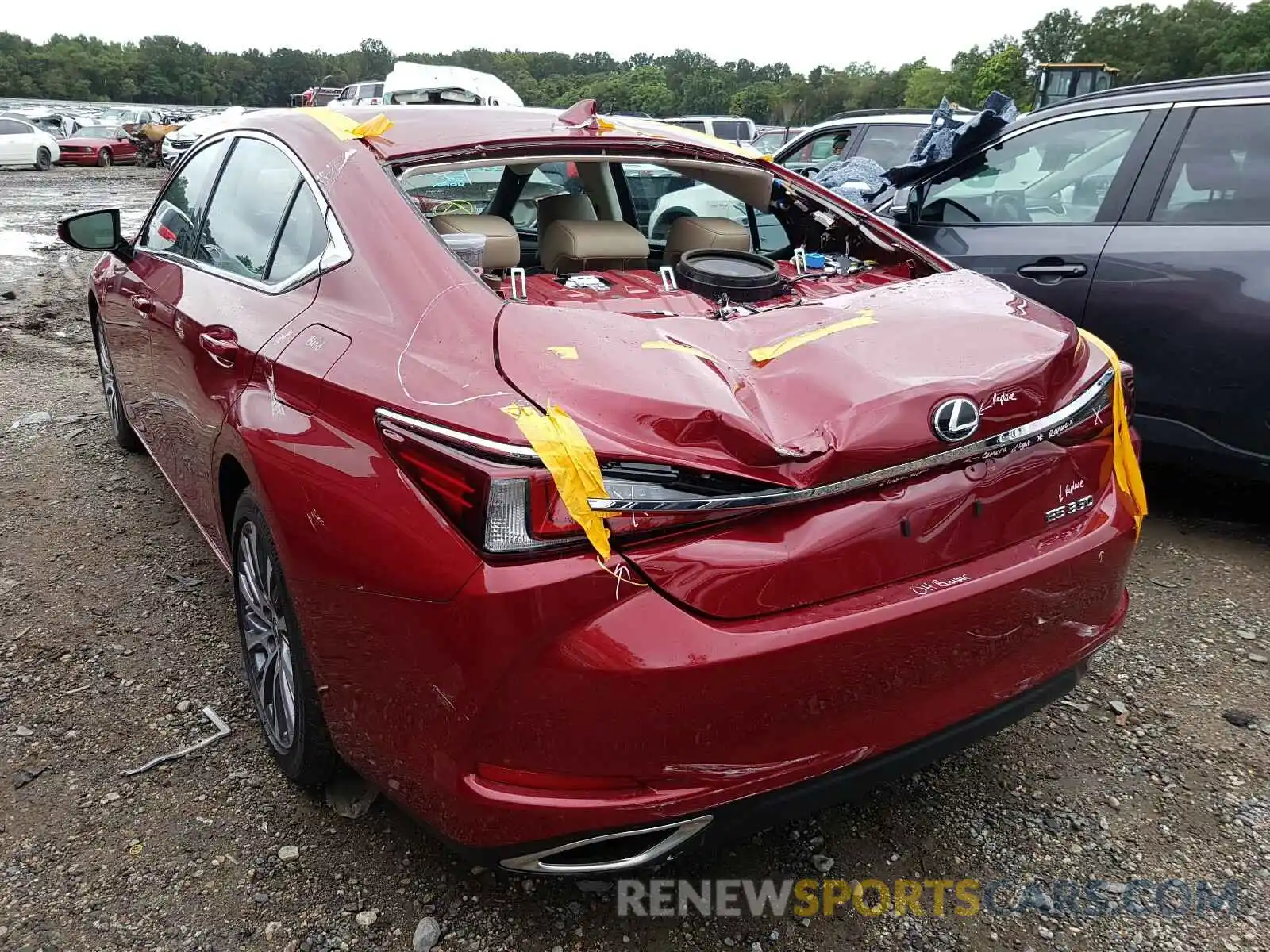 3 Photograph of a damaged car 58ADZ1B18LU069037 LEXUS ES350 2020