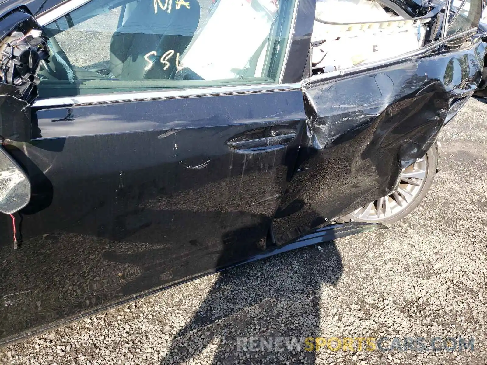 10 Photograph of a damaged car 58ADZ1B18LU071516 LEXUS ES350 2020