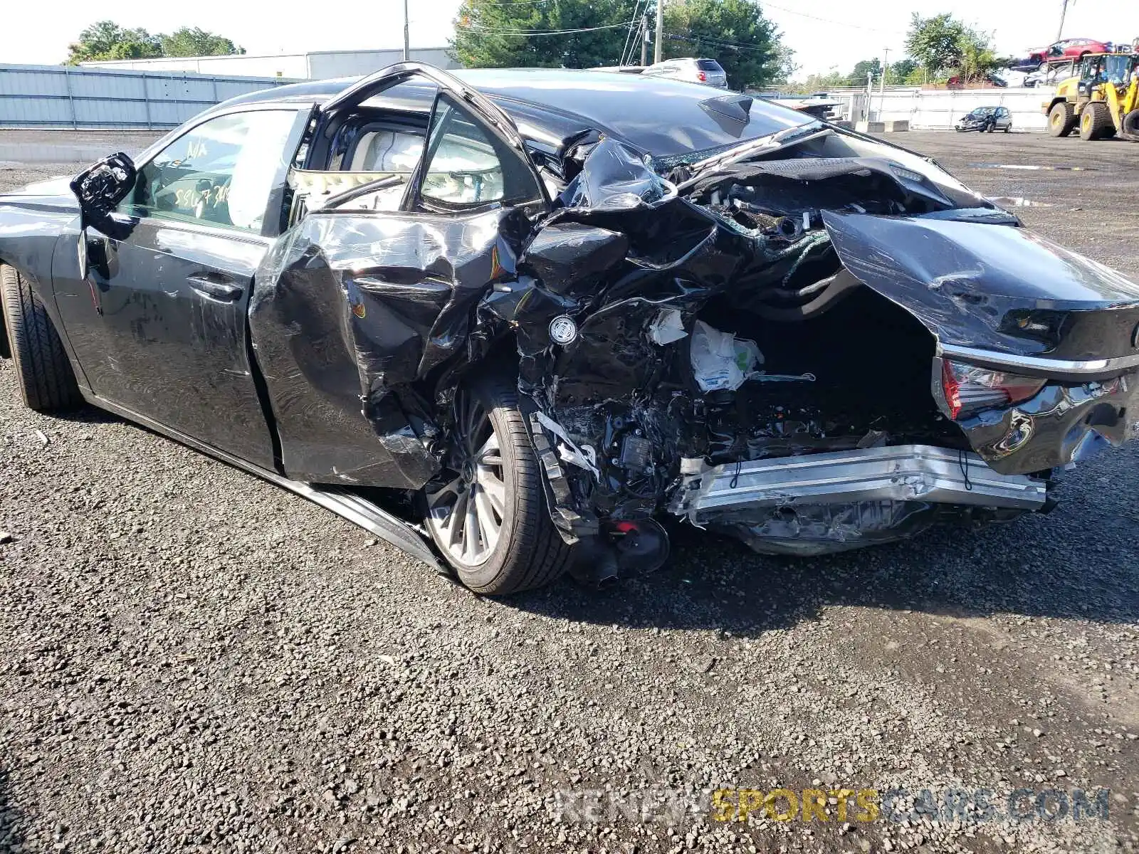 9 Photograph of a damaged car 58ADZ1B18LU071516 LEXUS ES350 2020