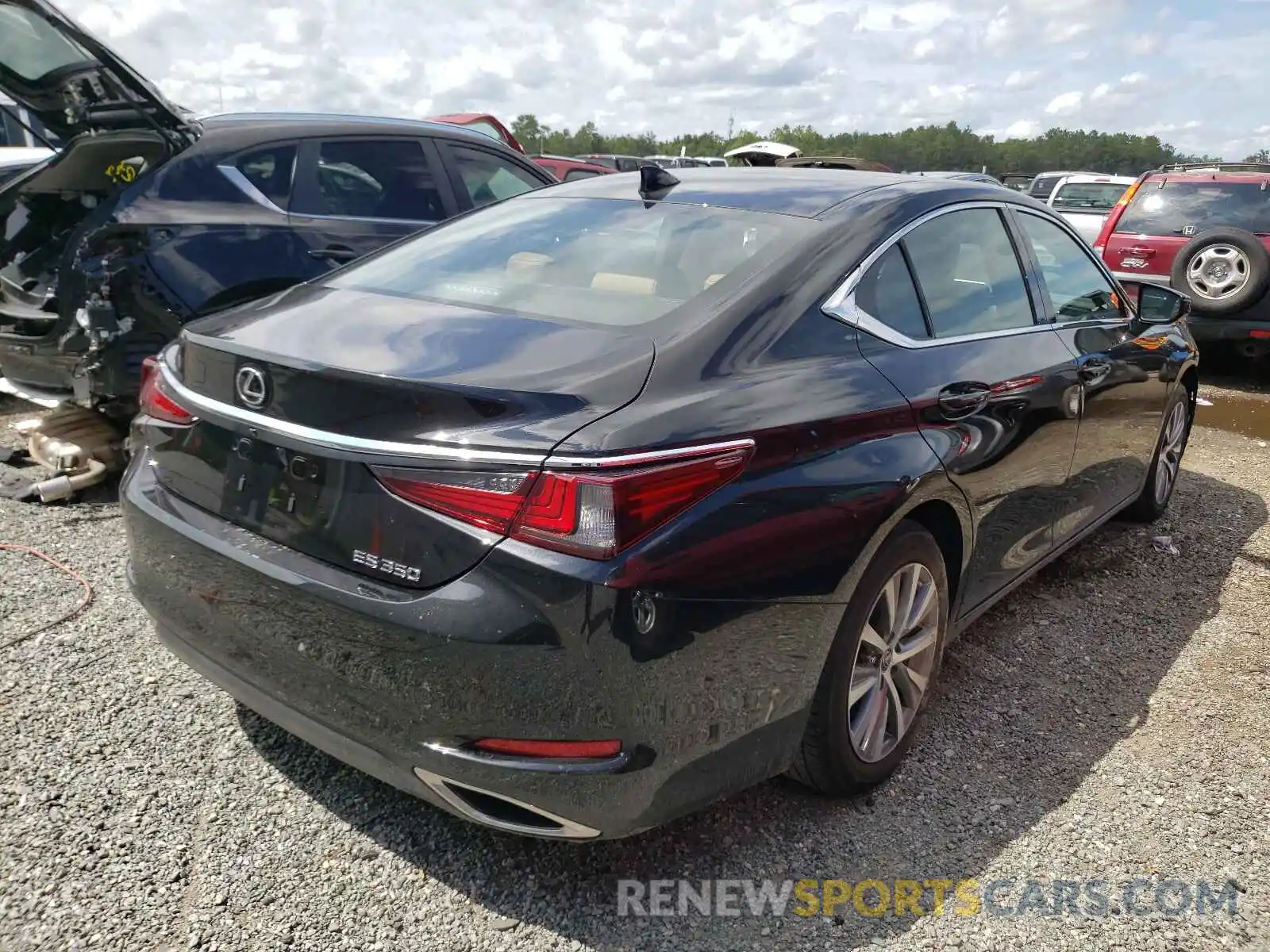 4 Photograph of a damaged car 58ADZ1B18LU074688 LEXUS ES350 2020