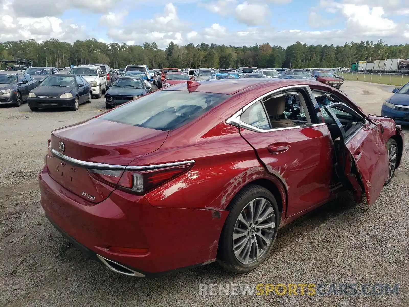 4 Photograph of a damaged car 58ADZ1B18LU081740 LEXUS ES350 2020