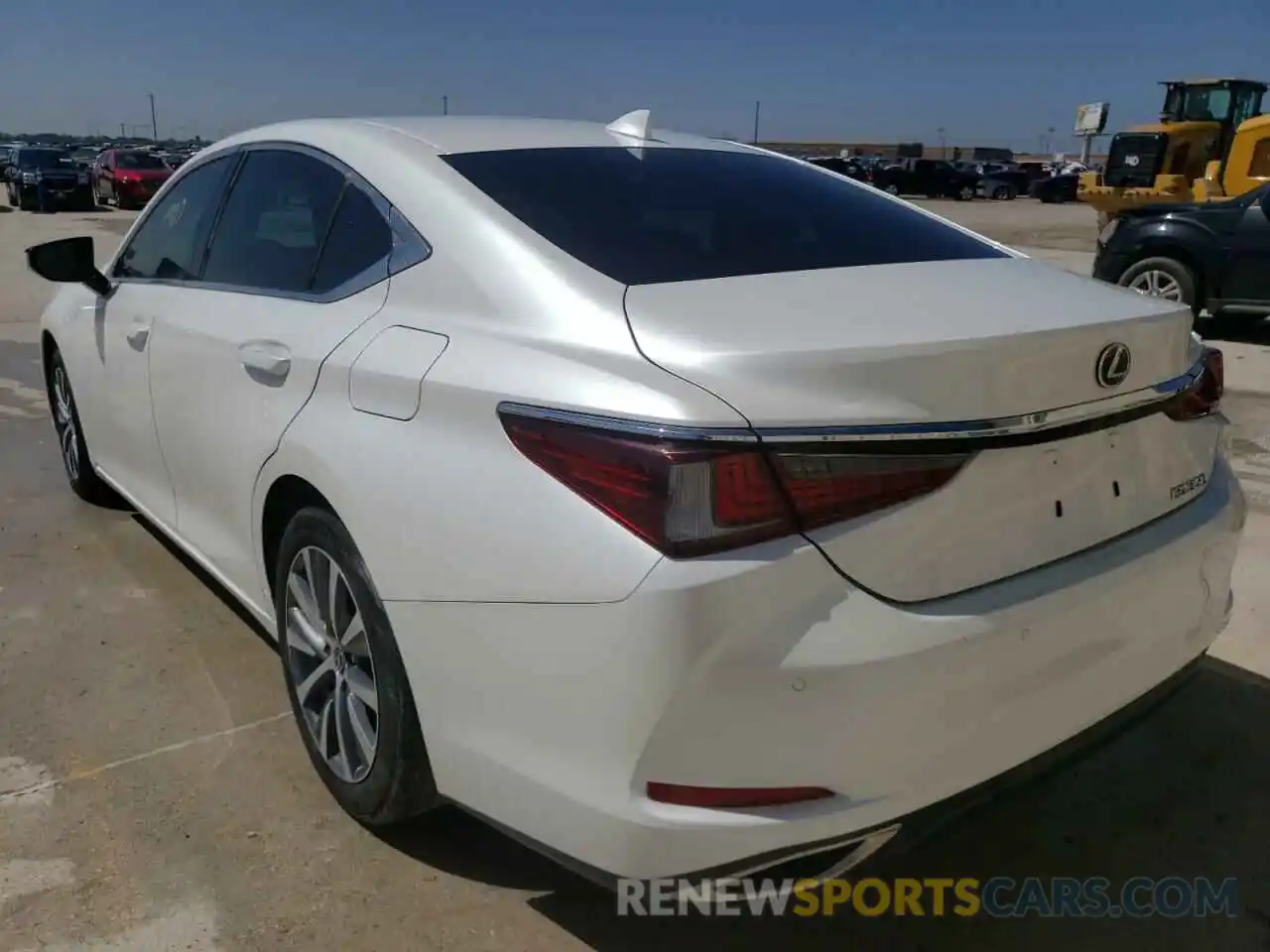 3 Photograph of a damaged car 58ADZ1B19LU051825 LEXUS ES350 2020