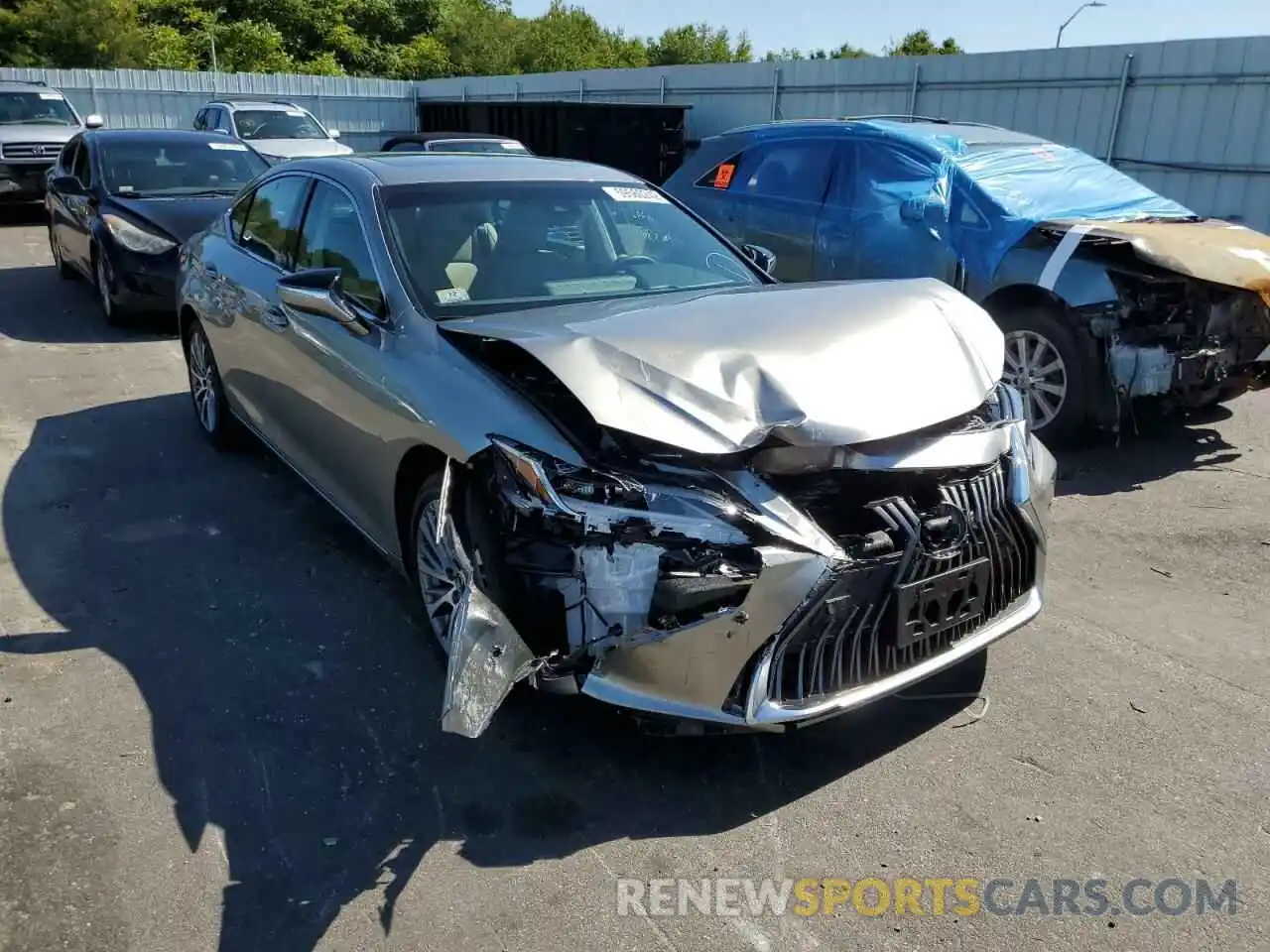 1 Photograph of a damaged car 58ADZ1B19LU053834 LEXUS ES350 2020