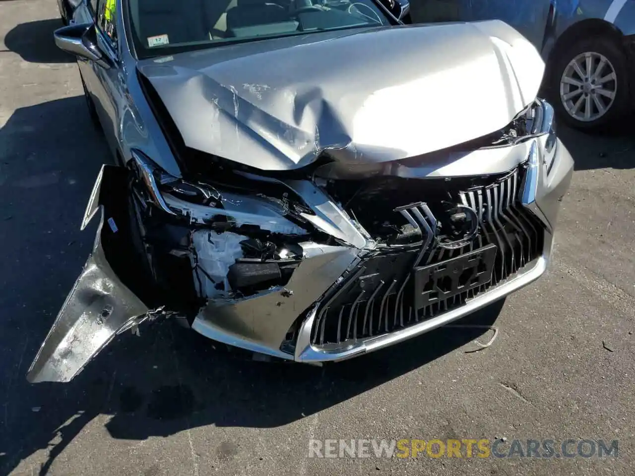 9 Photograph of a damaged car 58ADZ1B19LU053834 LEXUS ES350 2020