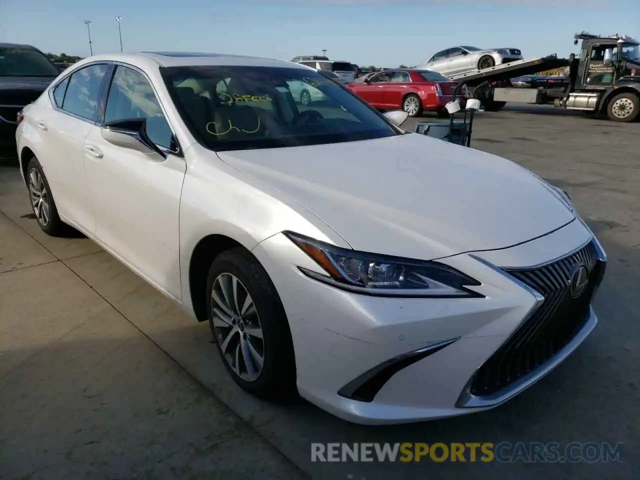 1 Photograph of a damaged car 58ADZ1B19LU054059 LEXUS ES350 2020