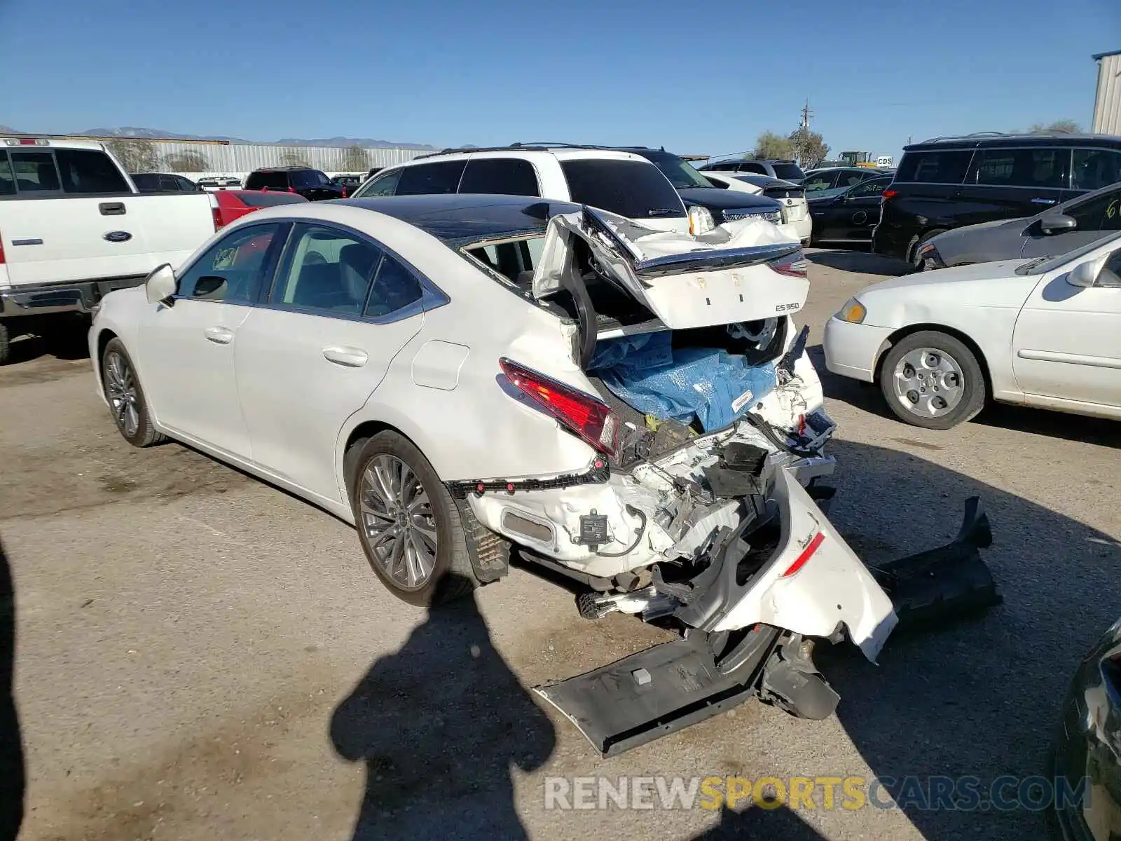 3 Photograph of a damaged car 58ADZ1B19LU062193 LEXUS ES350 2020