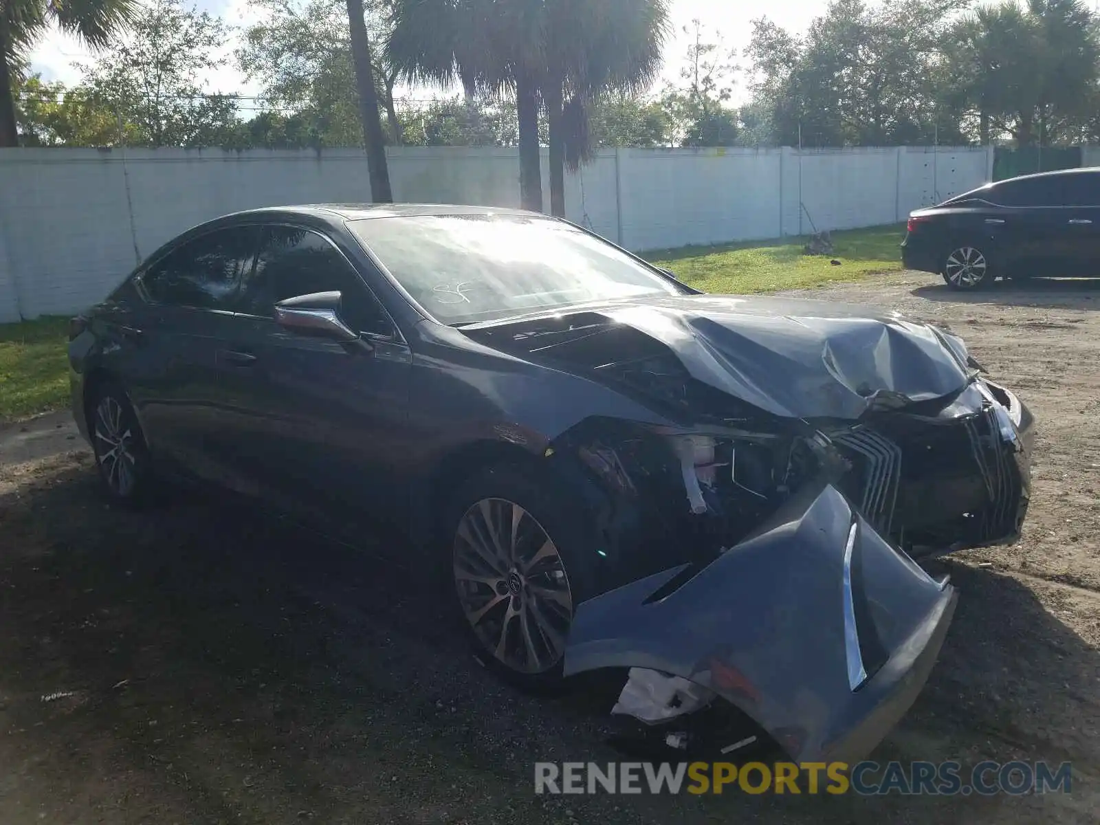 1 Photograph of a damaged car 58ADZ1B19LU068317 LEXUS ES350 2020