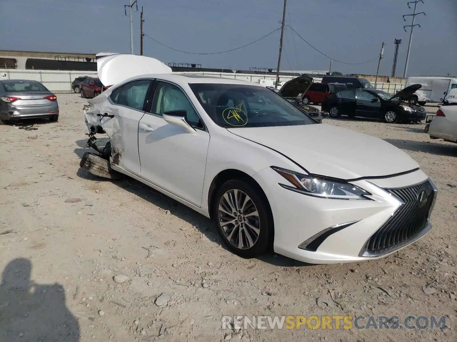 1 Photograph of a damaged car 58ADZ1B19LU072562 LEXUS ES350 2020