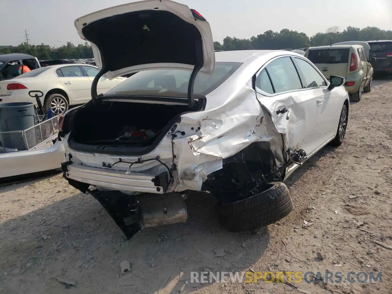 9 Photograph of a damaged car 58ADZ1B19LU072562 LEXUS ES350 2020