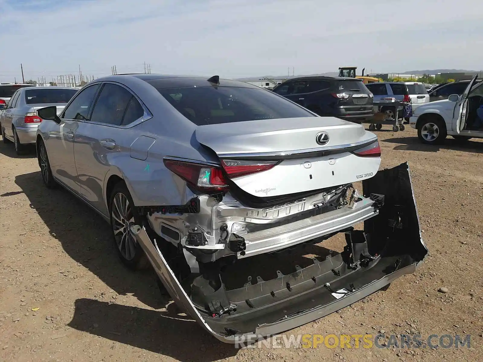 3 Photograph of a damaged car 58ADZ1B19LU072917 LEXUS ES350 2020