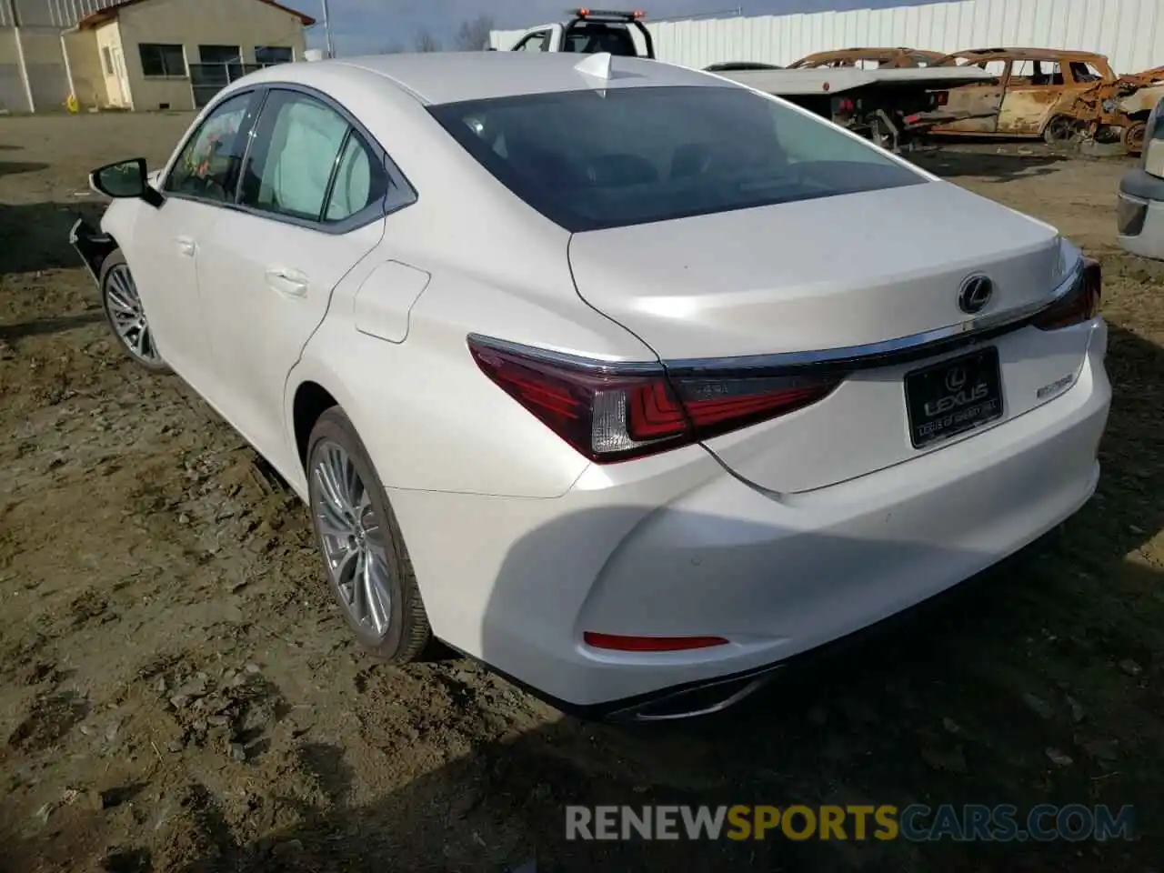 3 Photograph of a damaged car 58ADZ1B1XLU054054 LEXUS ES350 2020