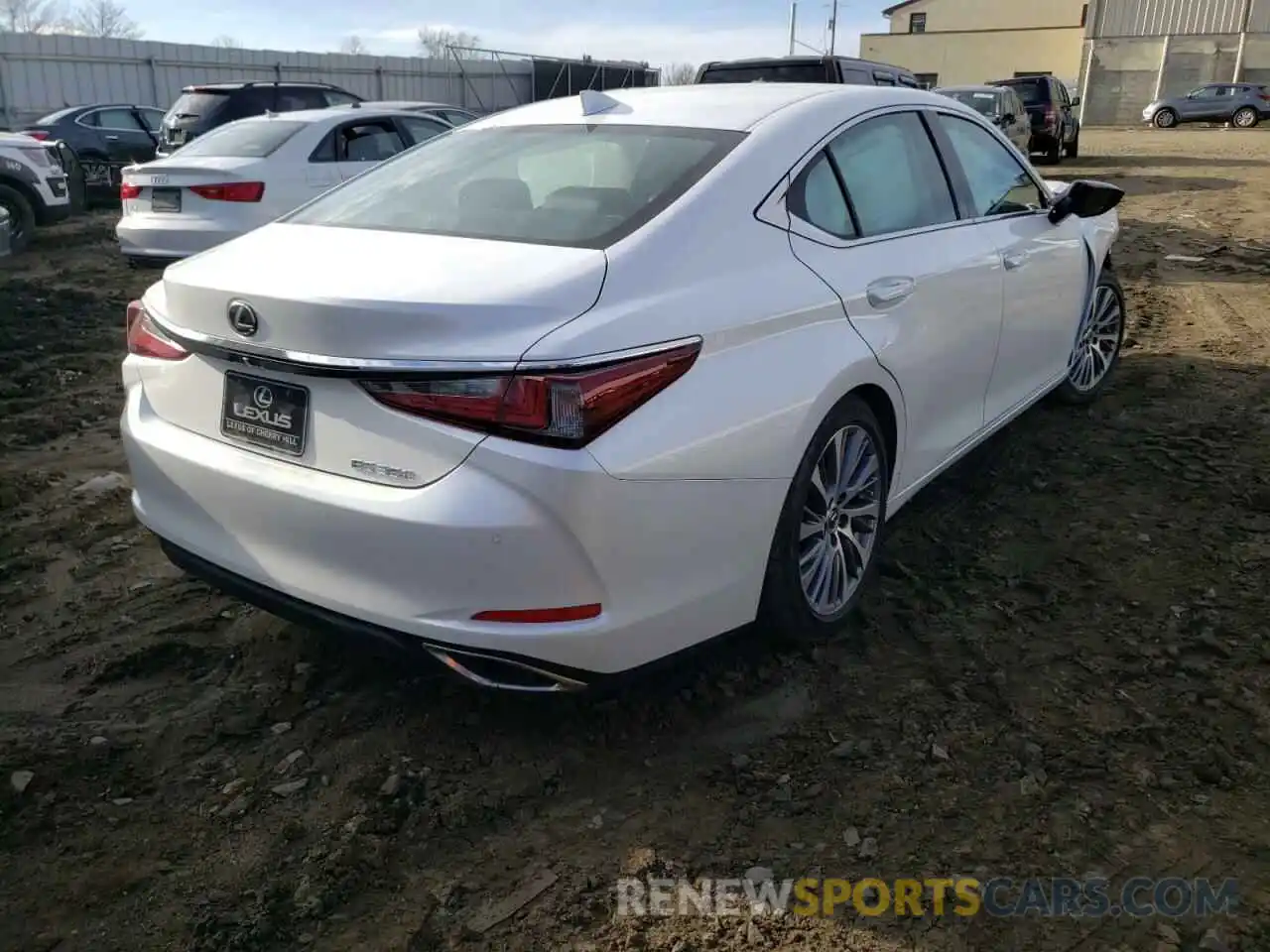 4 Photograph of a damaged car 58ADZ1B1XLU054054 LEXUS ES350 2020