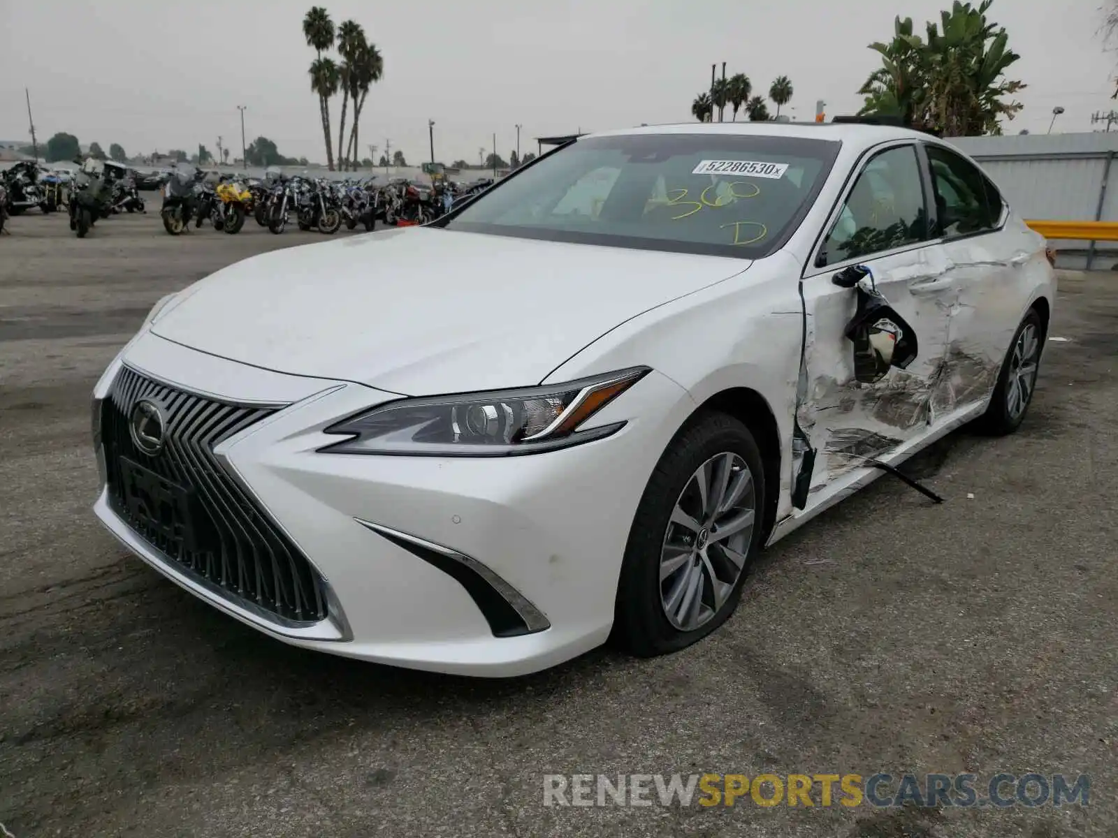 2 Photograph of a damaged car 58ADZ1B1XLU055611 LEXUS ES350 2020