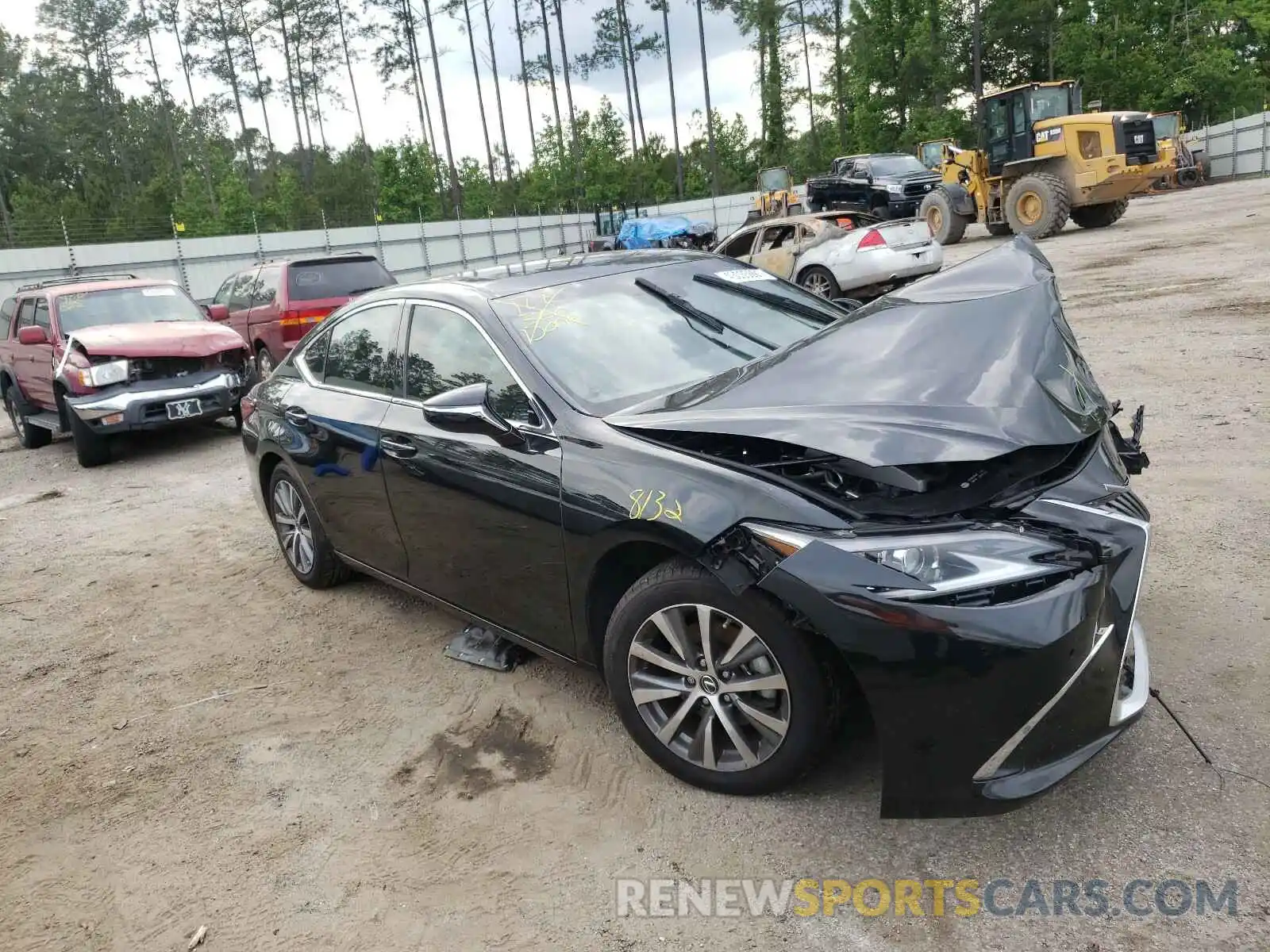 1 Photograph of a damaged car 58ADZ1B1XLU056774 LEXUS ES350 2020