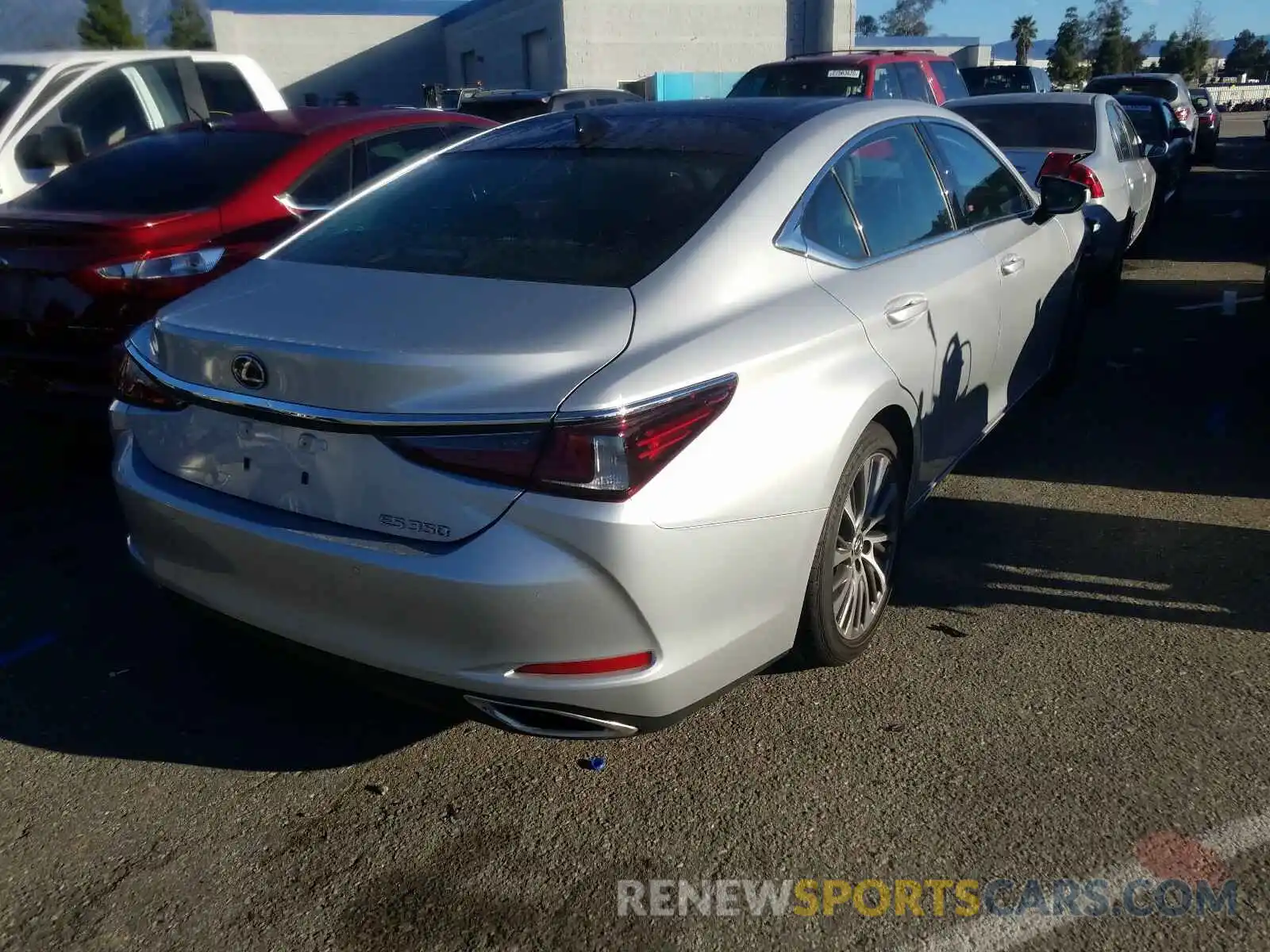 4 Photograph of a damaged car 58ADZ1B1XLU059447 LEXUS ES350 2020