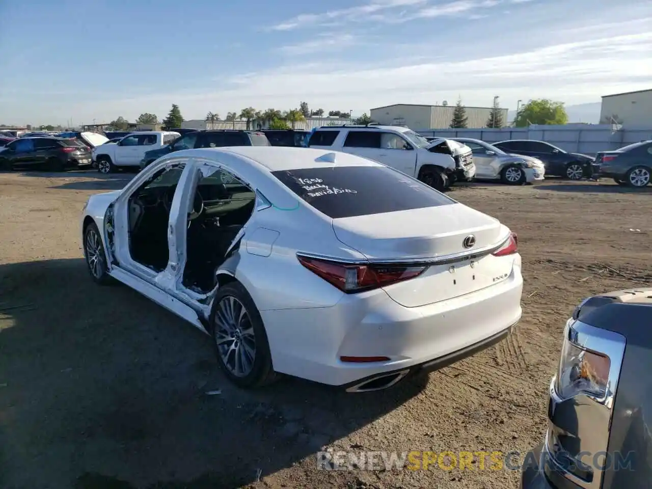 3 Photograph of a damaged car 58ADZ1B1XLU061828 LEXUS ES350 2020