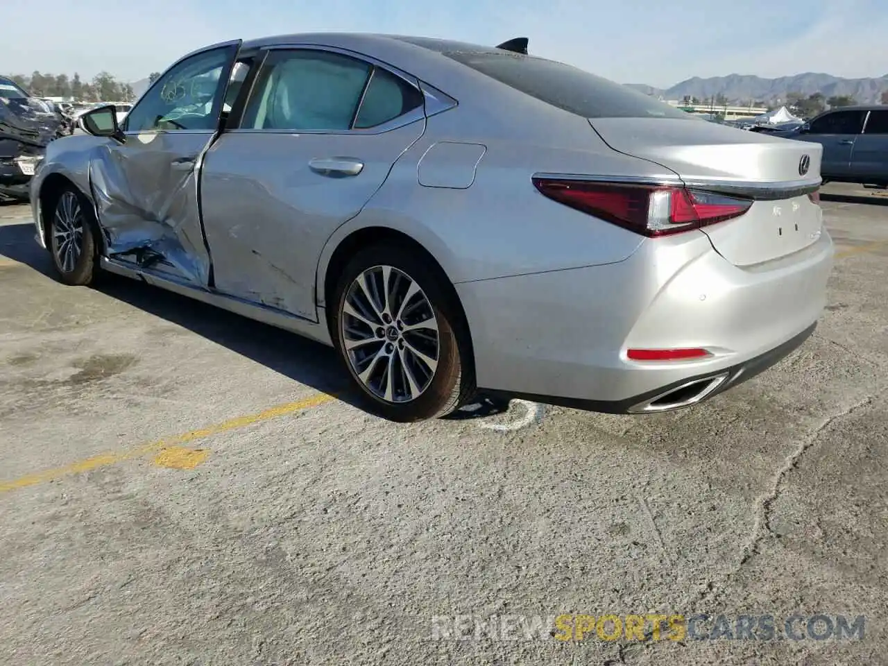 3 Photograph of a damaged car 58ADZ1B1XLU062123 LEXUS ES350 2020