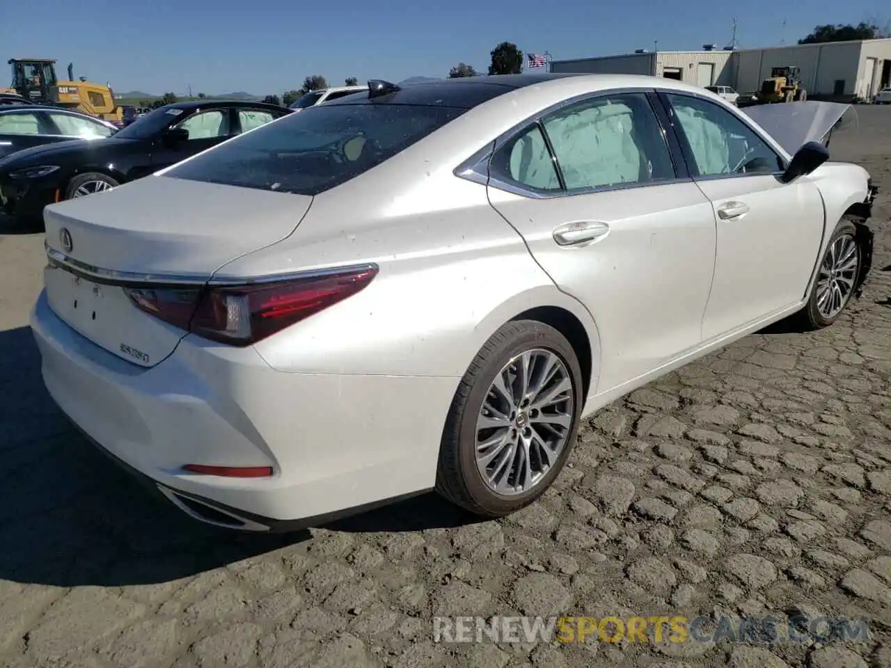 4 Photograph of a damaged car 58ADZ1B1XLU065331 LEXUS ES350 2020