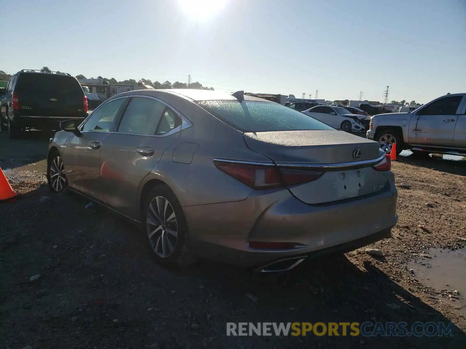 3 Photograph of a damaged car 58ADZ1B1XLU078872 LEXUS ES350 2020