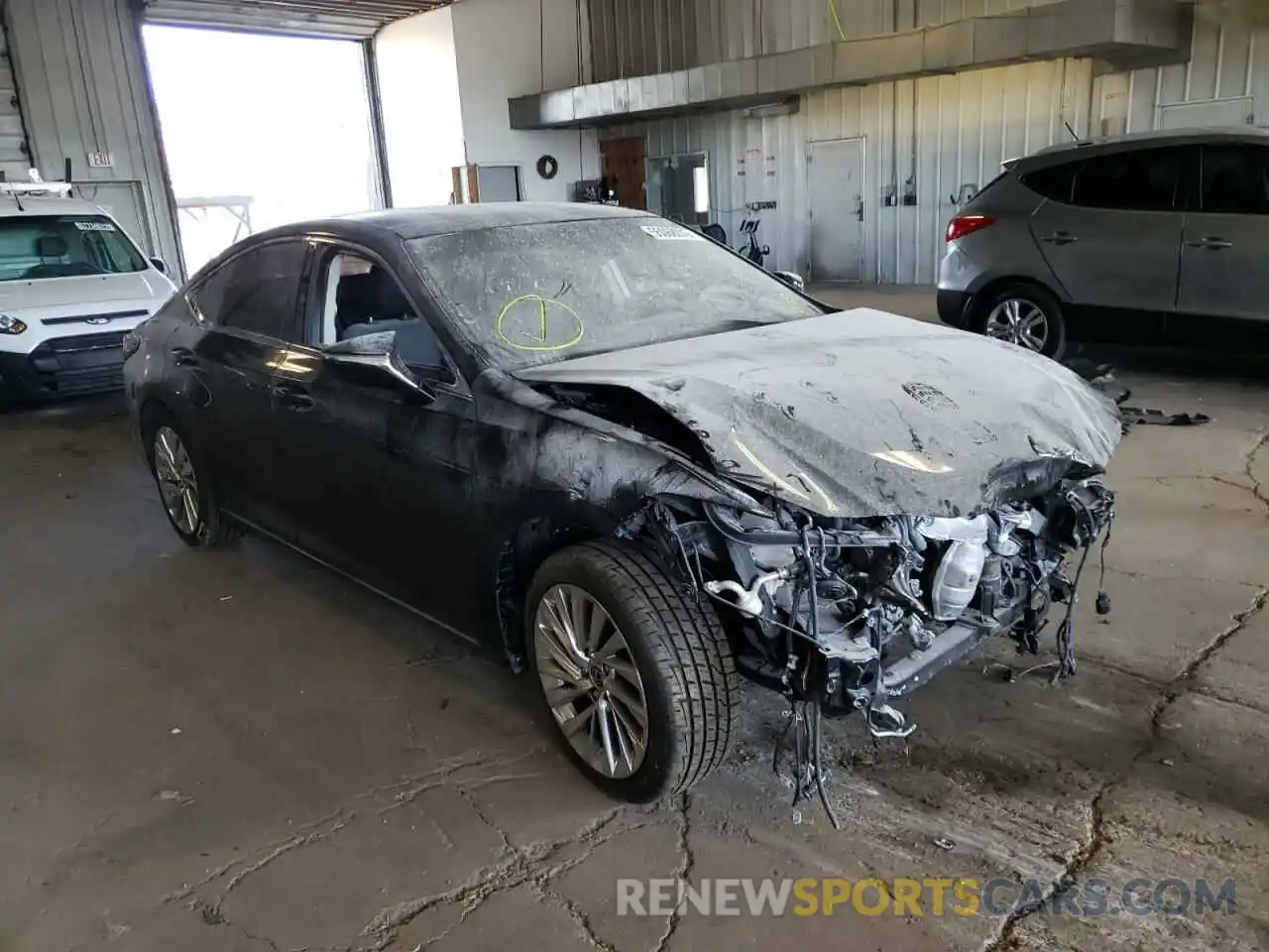 1 Photograph of a damaged car 58AEZ1B12LU054392 LEXUS ES350 2020