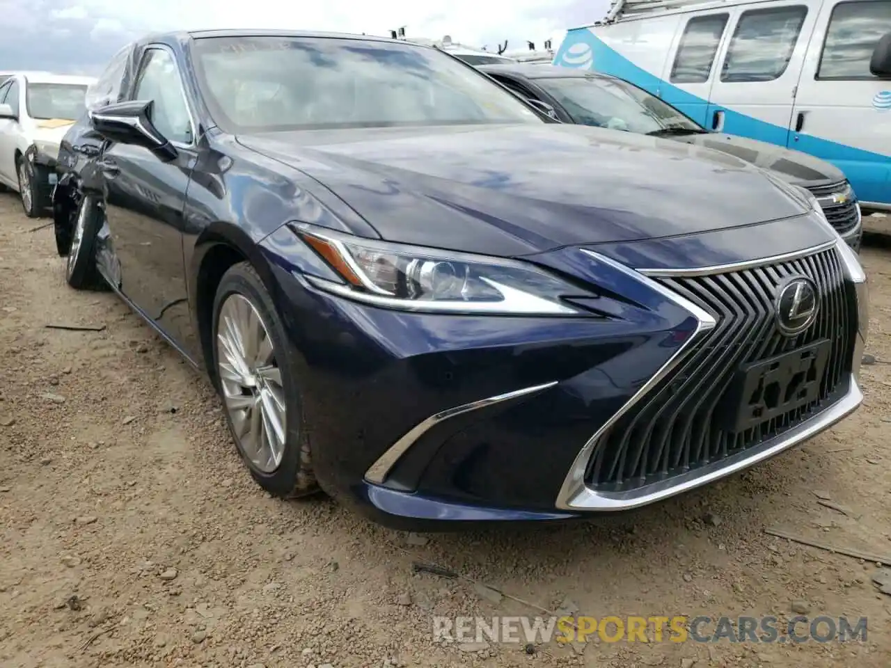 1 Photograph of a damaged car 58AEZ1B16LU056114 LEXUS ES350 2020