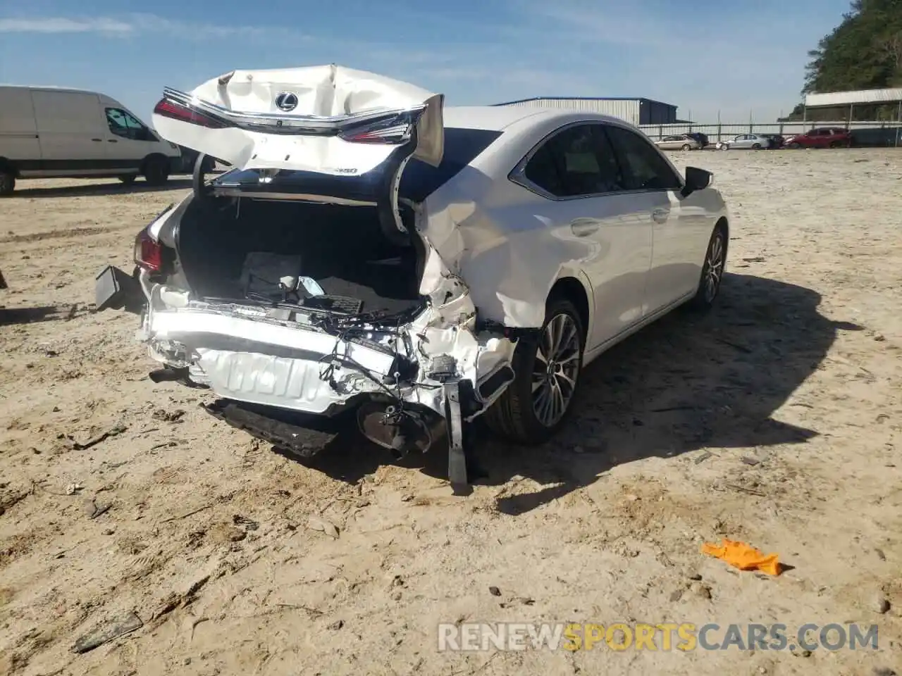 4 Photograph of a damaged car 58AEZ1B16LU070661 LEXUS ES350 2020