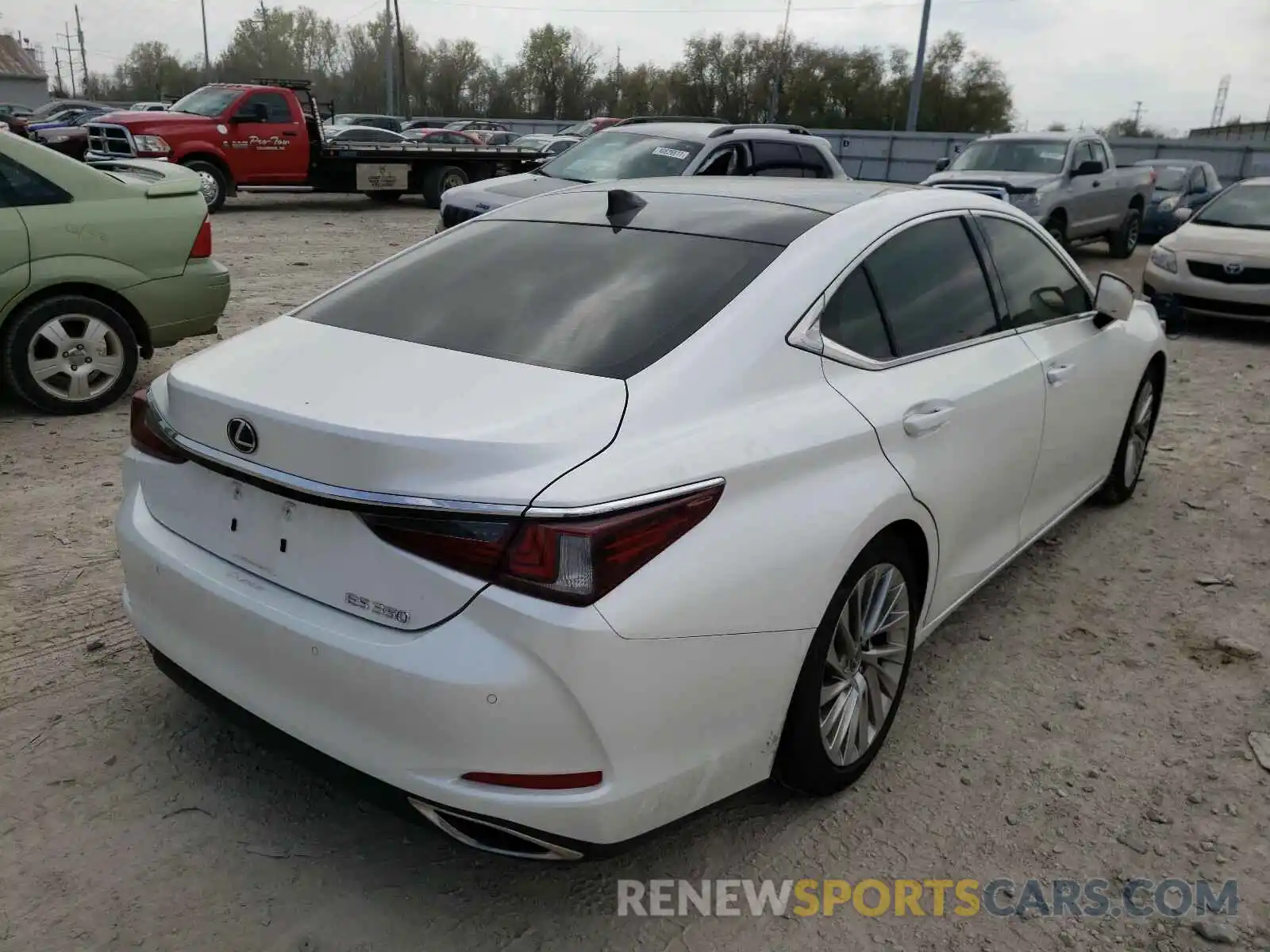 4 Photograph of a damaged car 58AEZ1B17LU057630 LEXUS ES350 2020