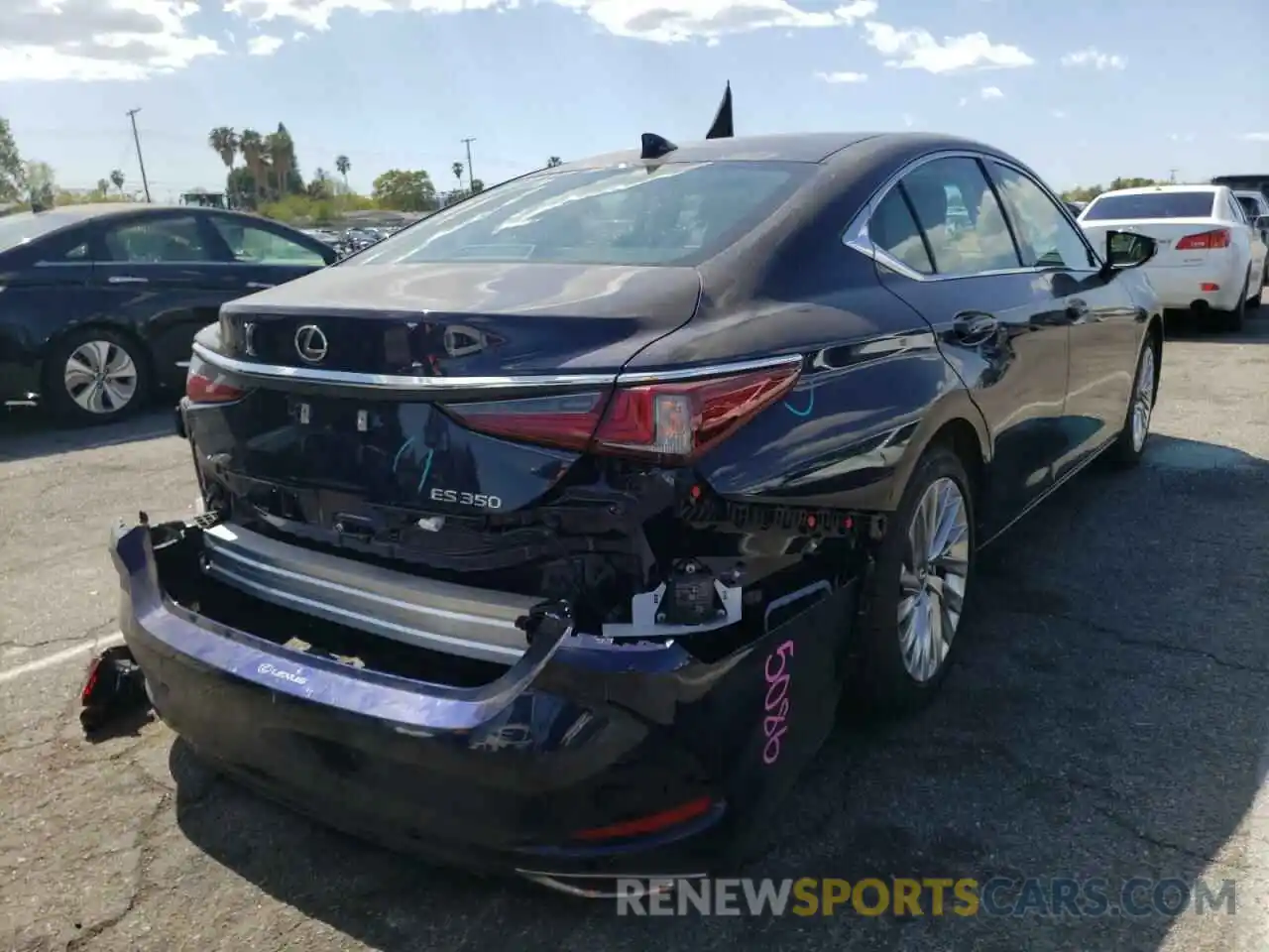 4 Photograph of a damaged car 58AEZ1B17LU057708 LEXUS ES350 2020