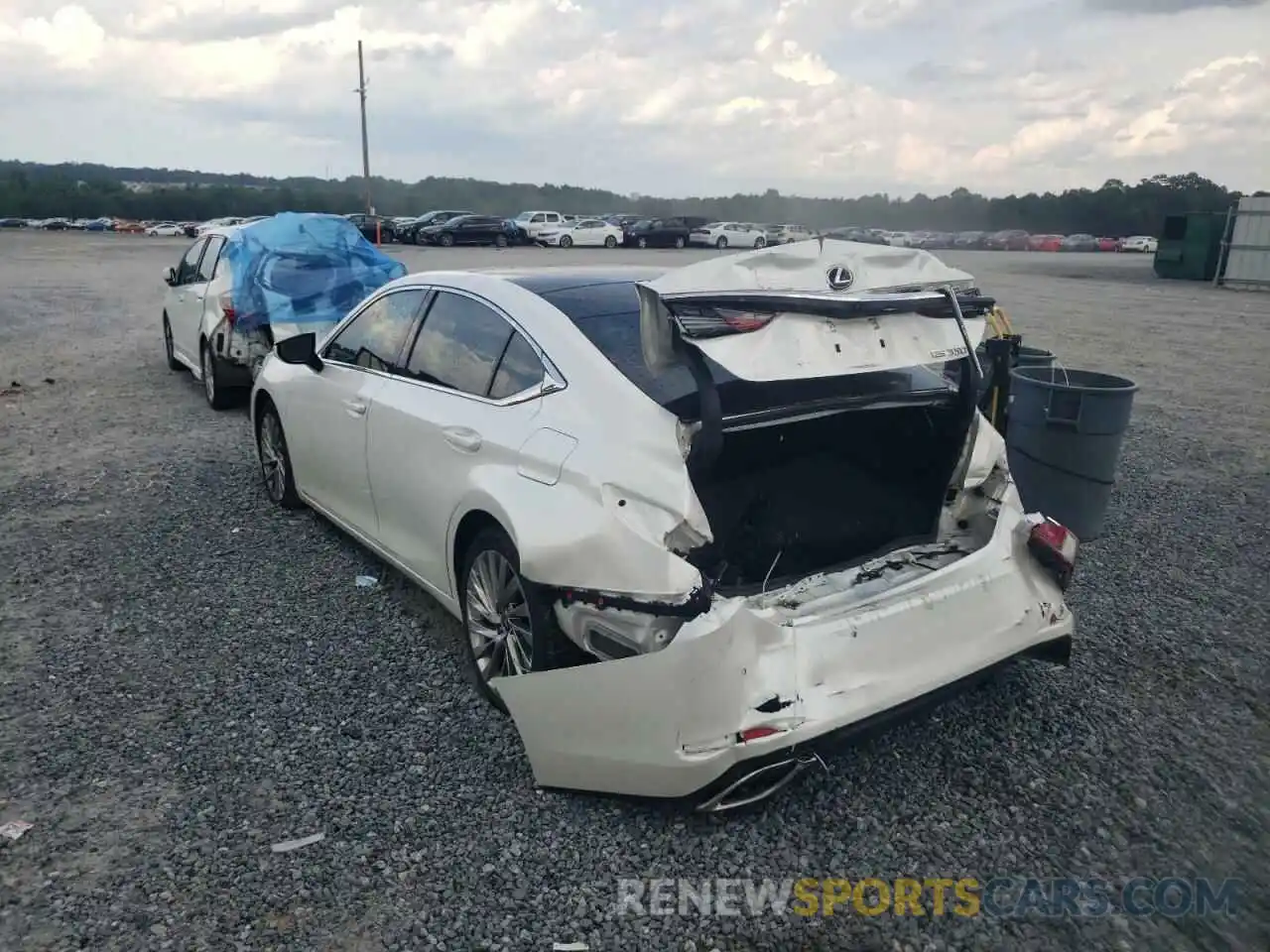 3 Photograph of a damaged car 58AFZ1B12LU058575 LEXUS ES350 2020