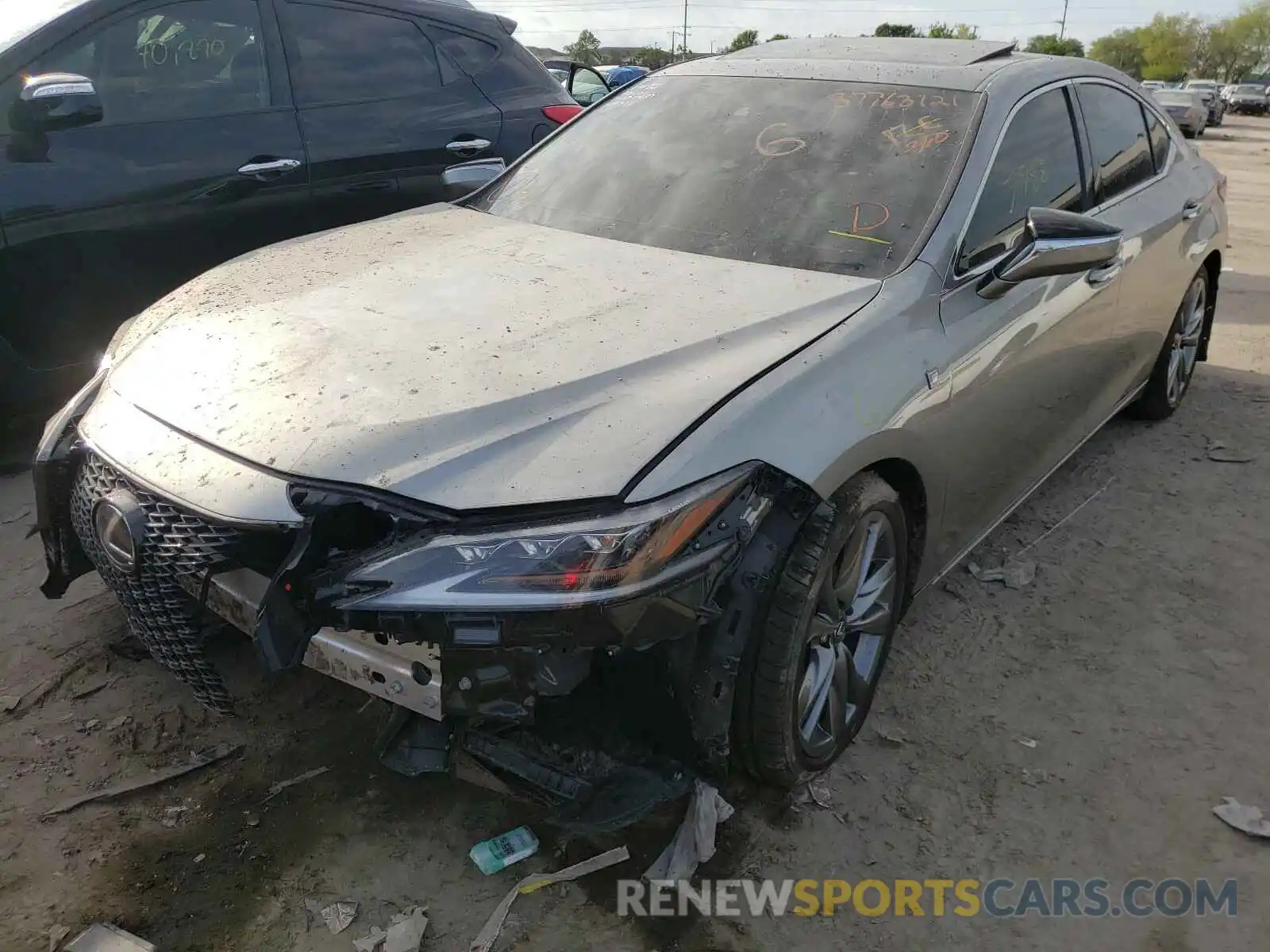 2 Photograph of a damaged car 58AGZ1B11LU064615 LEXUS ES350 2020