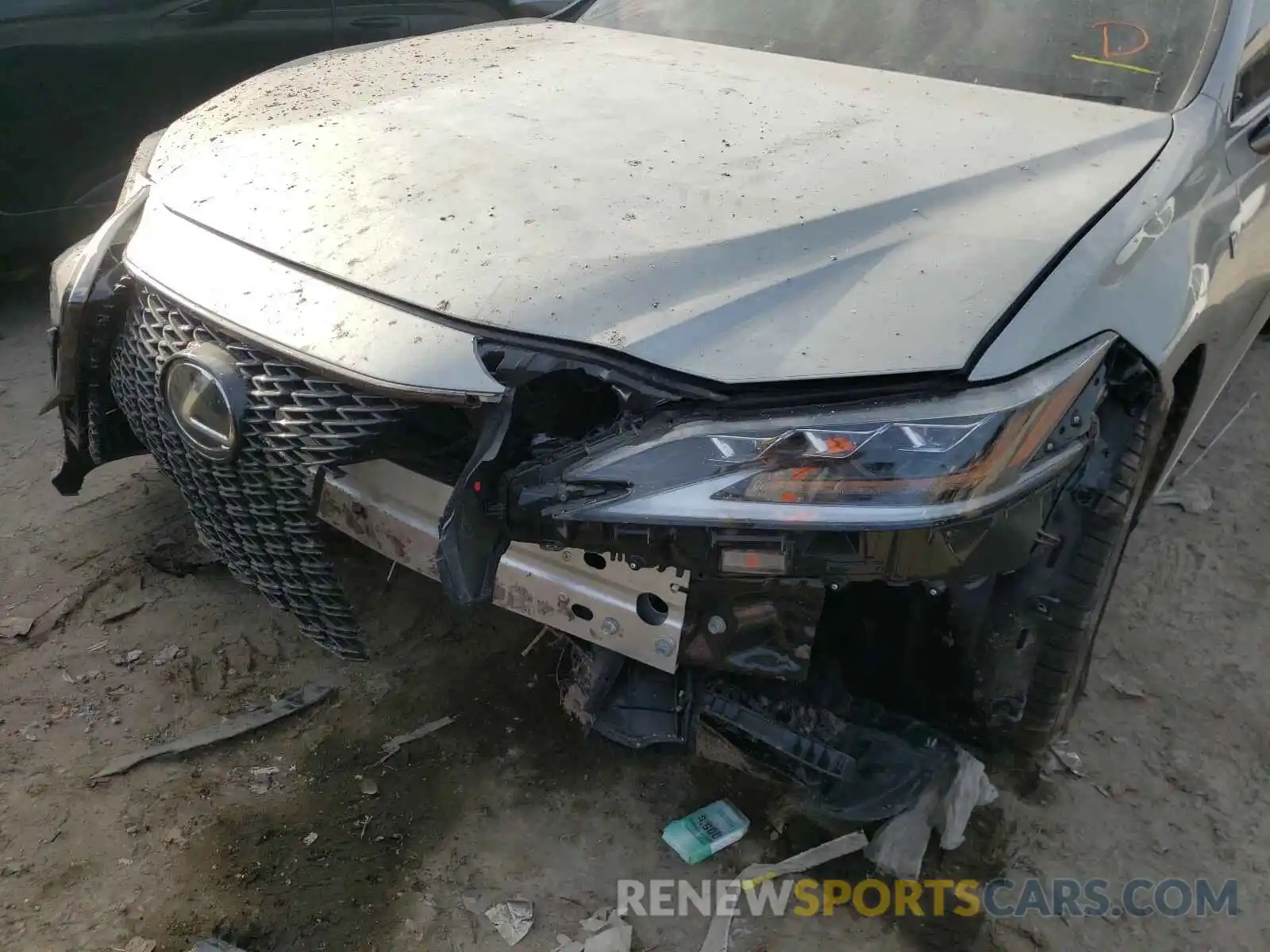 9 Photograph of a damaged car 58AGZ1B11LU064615 LEXUS ES350 2020