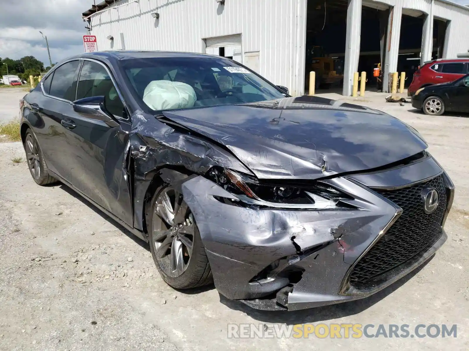 1 Photograph of a damaged car 58AGZ1B11LU066137 LEXUS ES350 2020