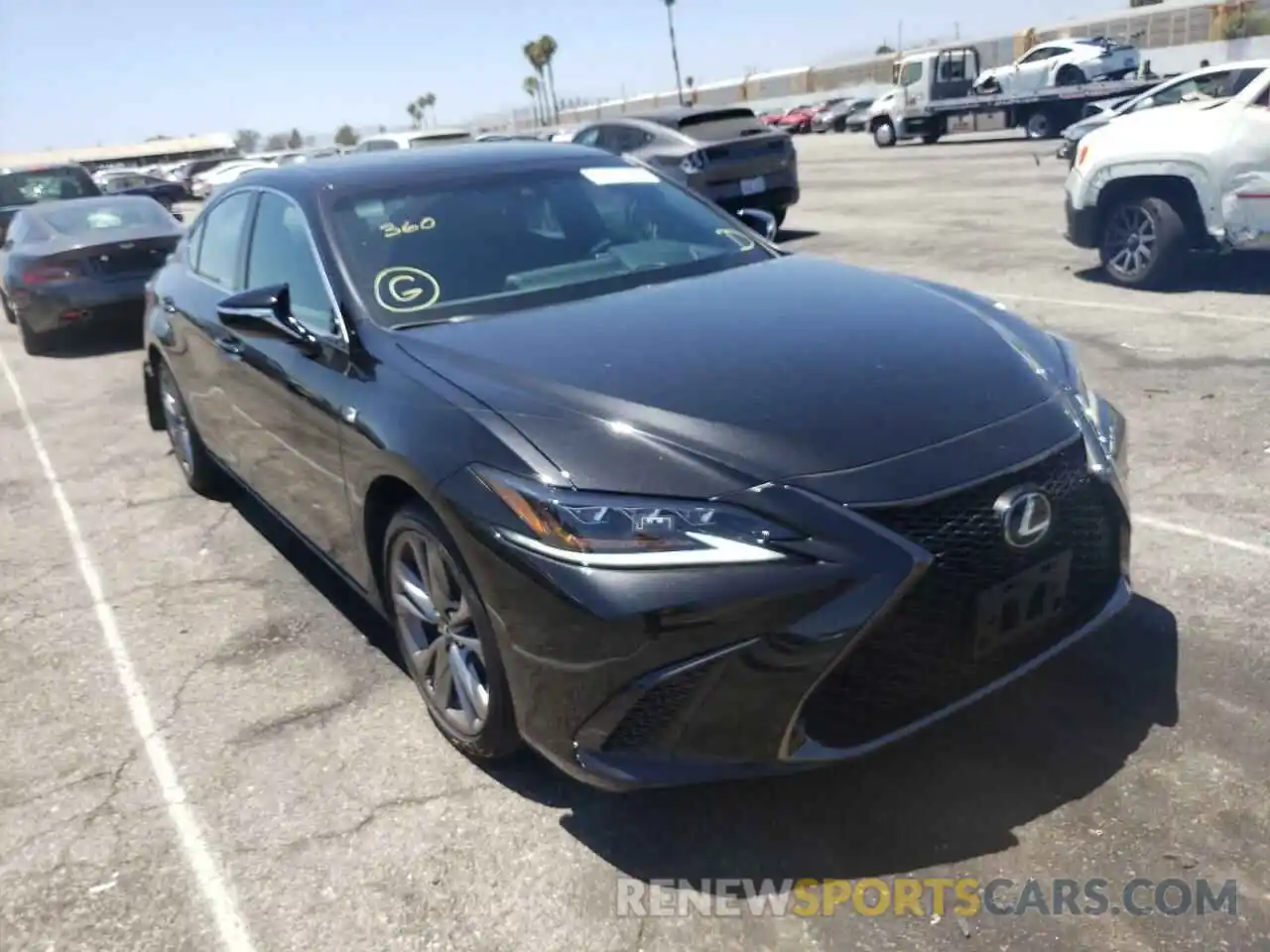 1 Photograph of a damaged car 58AGZ1B13LU071615 LEXUS ES350 2020