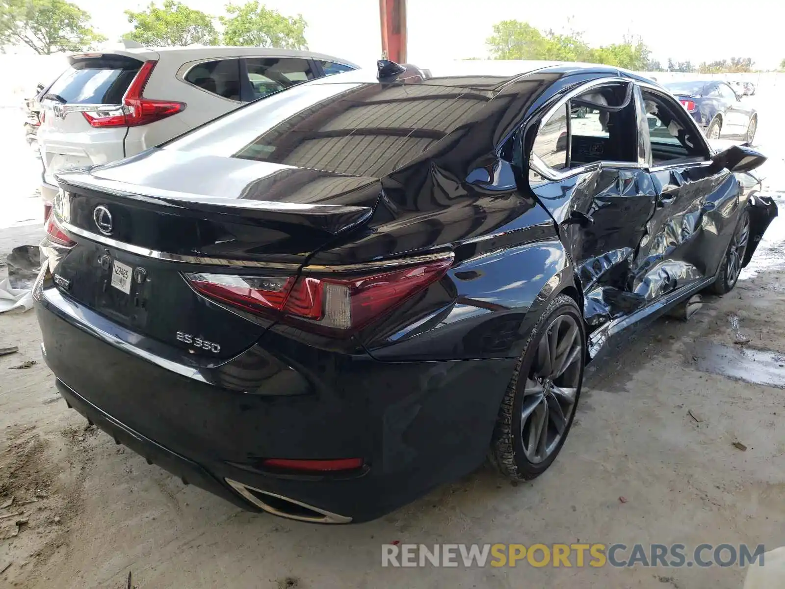 4 Photograph of a damaged car 58AGZ1B13LU075258 LEXUS ES350 2020