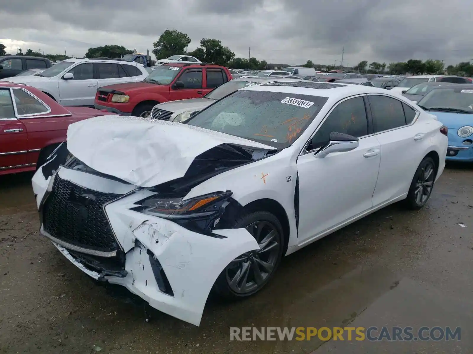 2 Photograph of a damaged car 58AGZ1B13LU081593 LEXUS ES350 2020