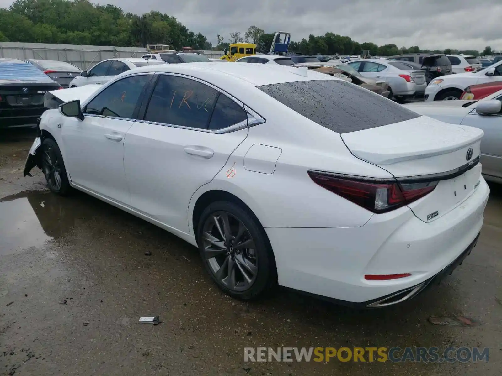 3 Photograph of a damaged car 58AGZ1B13LU081593 LEXUS ES350 2020