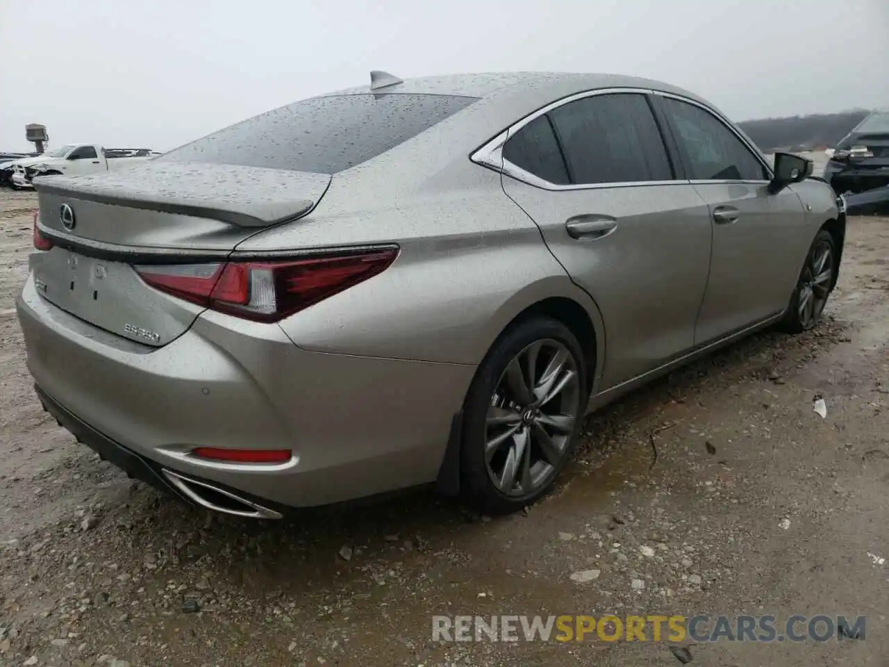 4 Photograph of a damaged car 58AGZ1B14LU059389 LEXUS ES350 2020