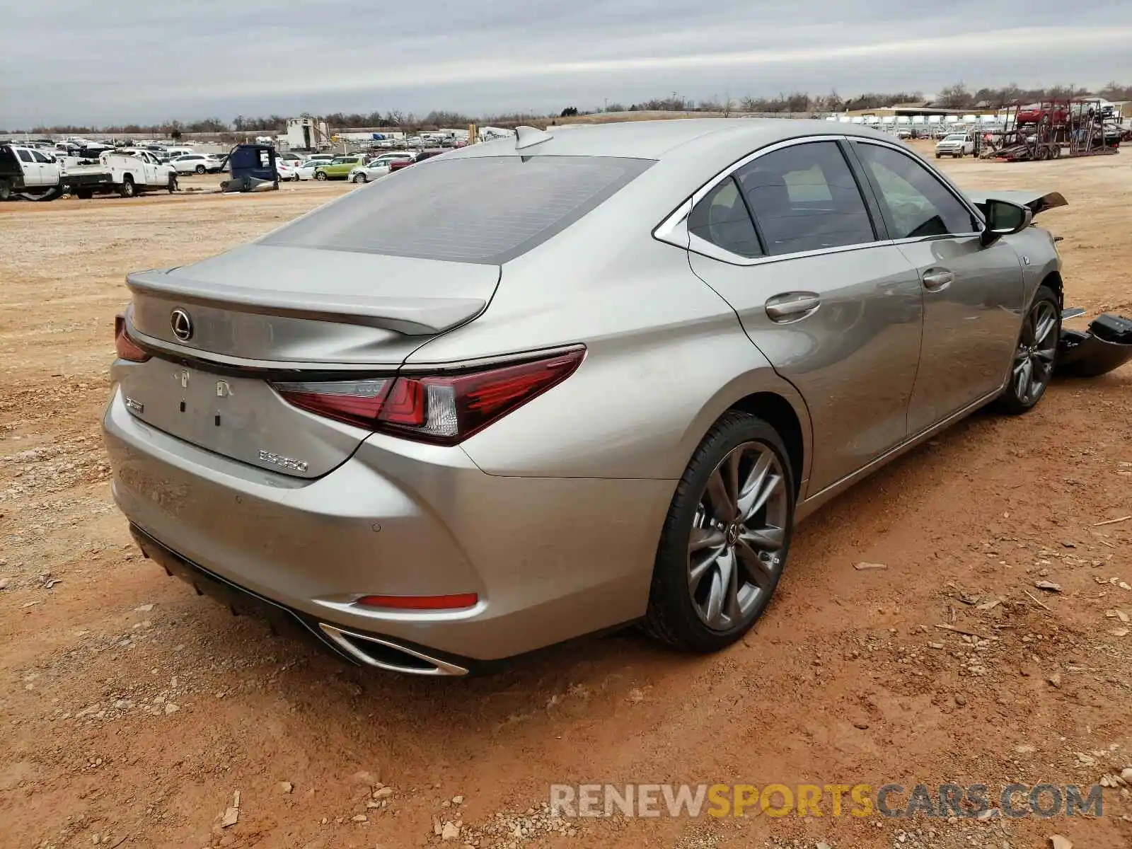 4 Photograph of a damaged car 58AGZ1B14LU075267 LEXUS ES350 2020