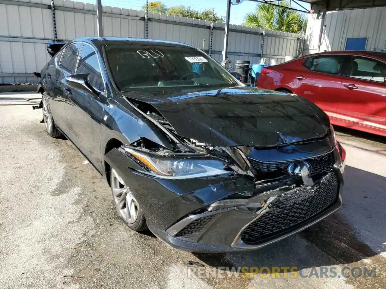 1 Photograph of a damaged car 58AGZ1B16LU065243 LEXUS ES350 2020