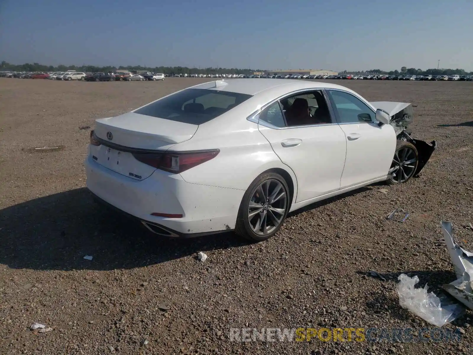 4 Фотография поврежденного автомобиля 58AGZ1B16LU068689 LEXUS ES350 2020