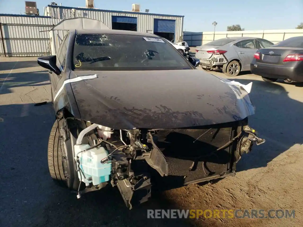 9 Photograph of a damaged car 58AGZ1B17LU077451 LEXUS ES350 2020