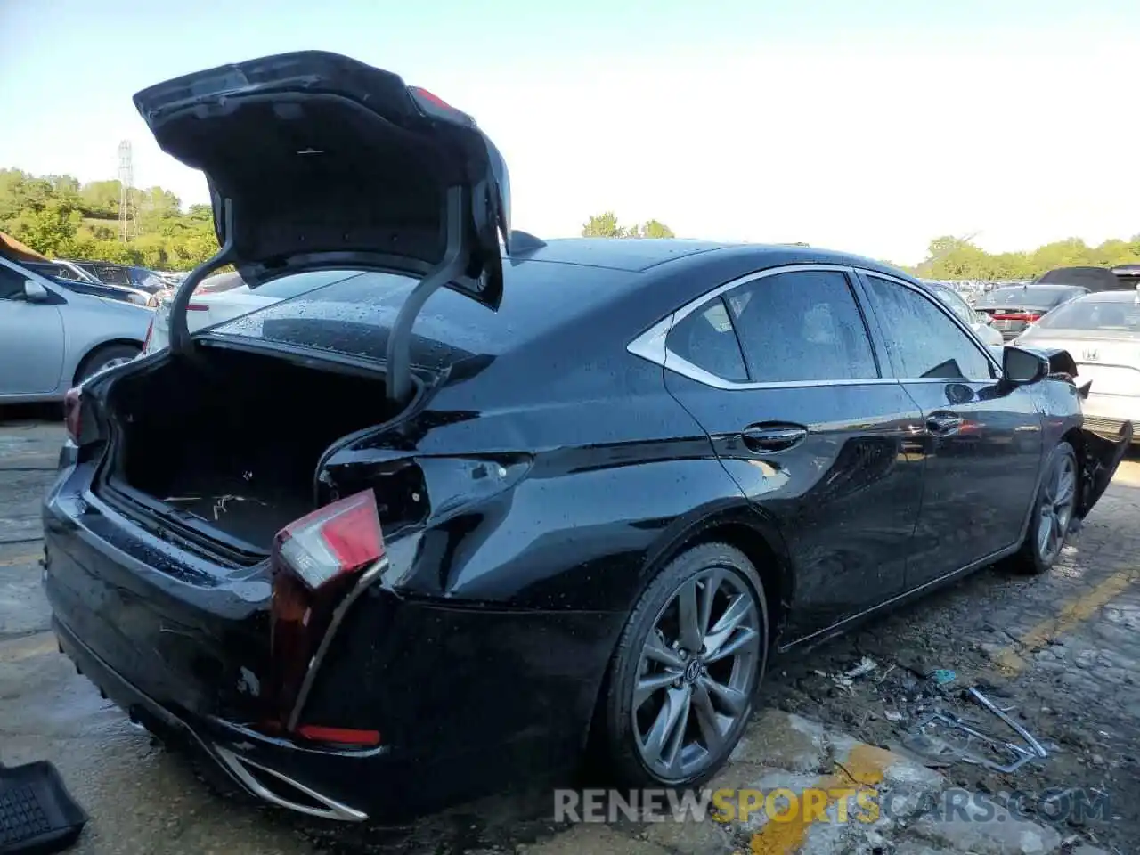 4 Photograph of a damaged car 58AGZ1B17LU078597 LEXUS ES350 2020